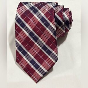 Tommy Hilfiger 100% Silk Tie Necktie Red Navy Plaid Classic Modern Preppy